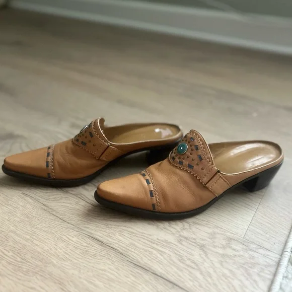 Franco Sarto Tan Leather Studded Mules - Picture 3 of 8